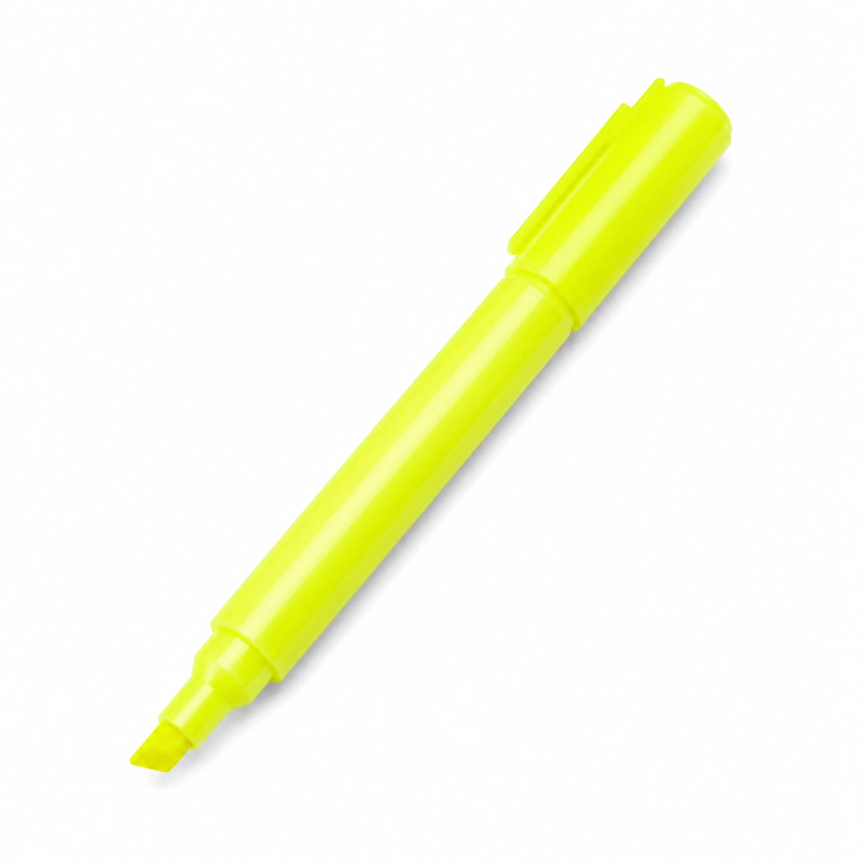 Marcador fluorescente amarillo con punta biselada